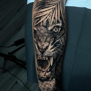 LUNA TATTOO